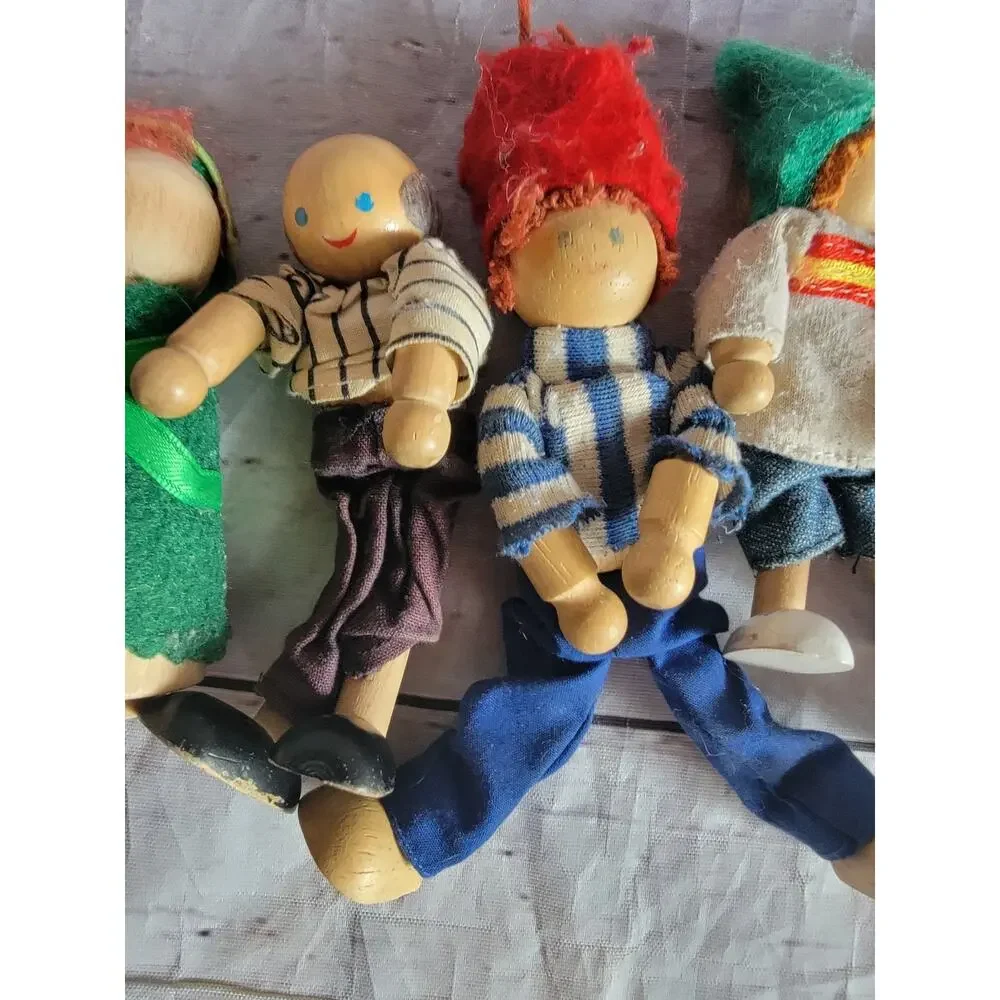Dollhouse Family Lot 4 Poseable Wood Dolls Figures Toy People Friends READ
